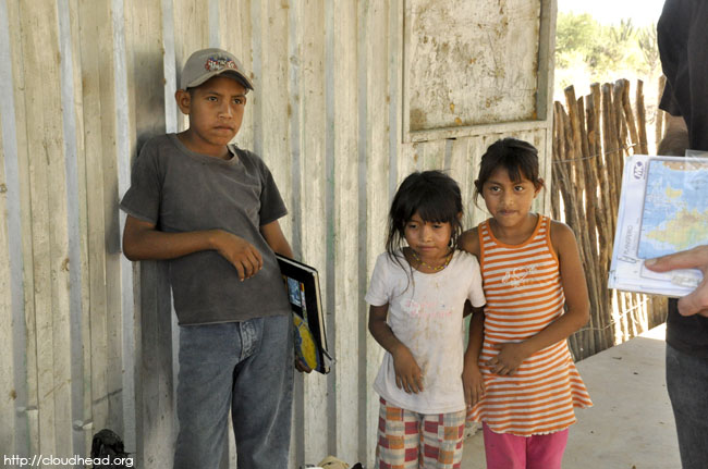 atlas, children with books, book donations, Wichi, Salta